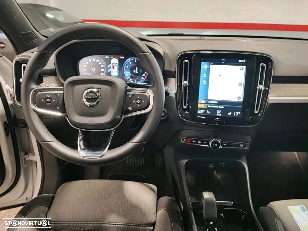 Volvo XC 40 1.5 T2 Plus Dark Auto - 8