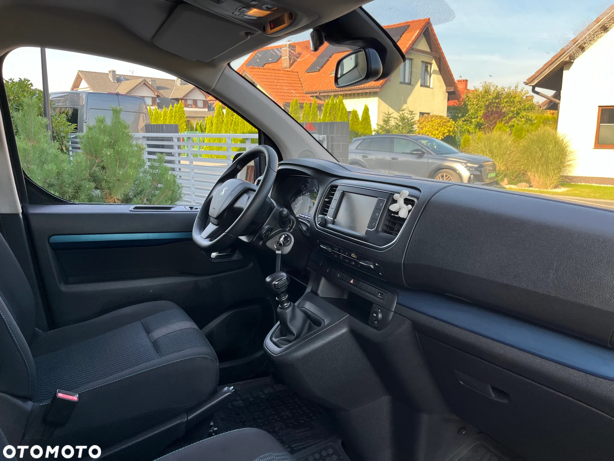Peugeot Traveller 2.0 BlueHDi Long Active - 15