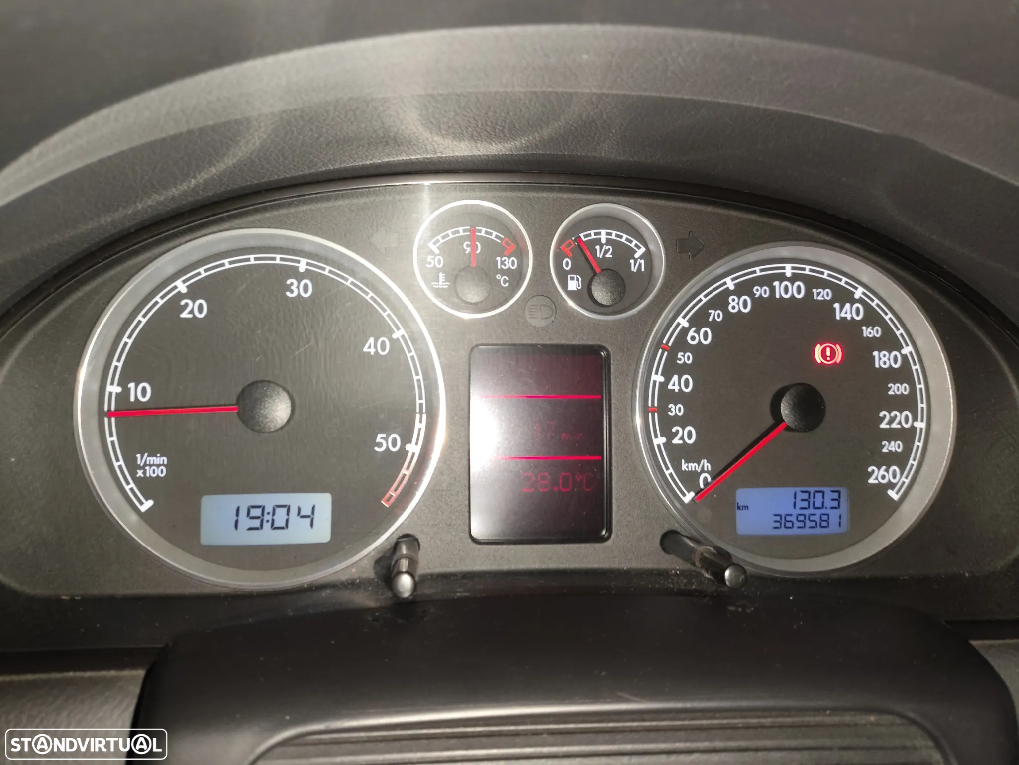 VW Passat Variant 2.0 TDi DPF Comfortline - 16