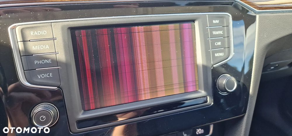 Volkswagen Passat - 27