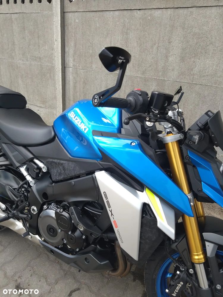 Suzuki GSX - 2