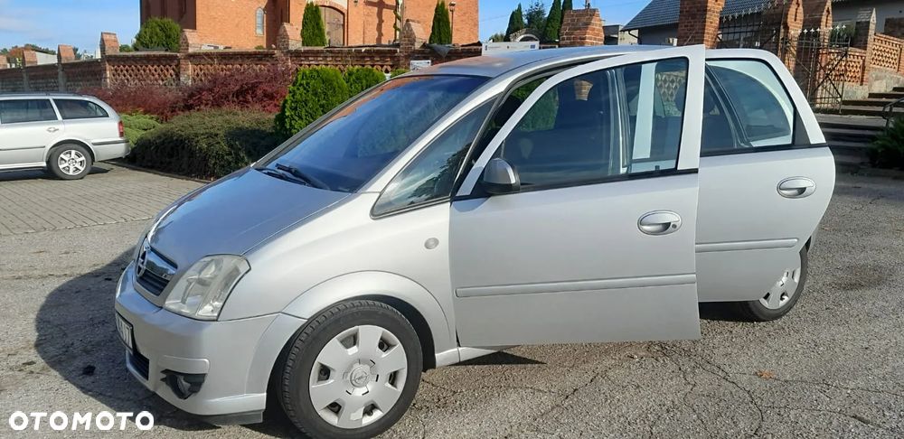 Opel Meriva - 11