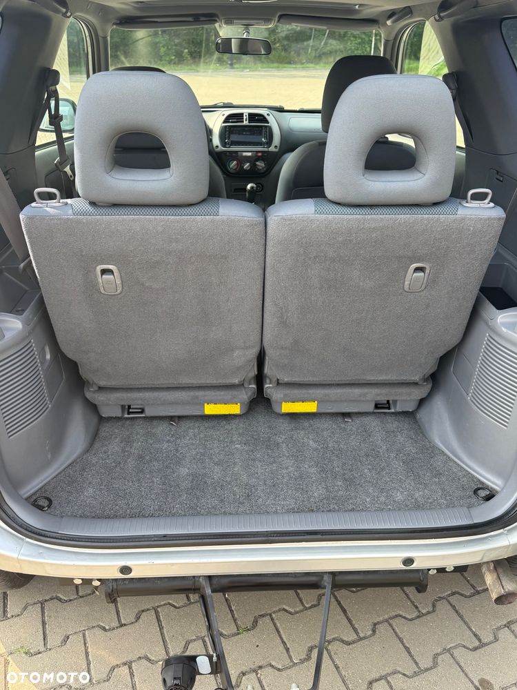 Toyota RAV4 - 25