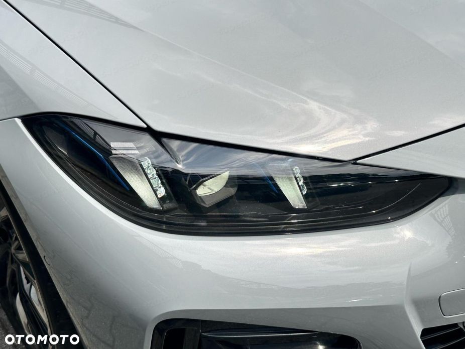 BMW Seria 4 M440i xDrive mHEV - 9