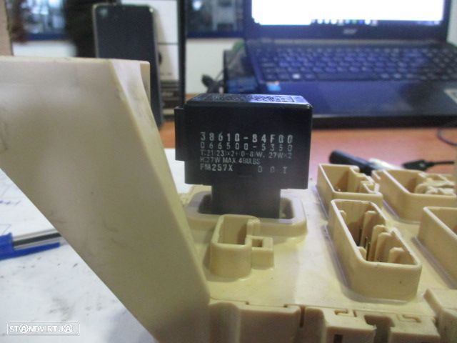 Caixa Fusiveis 3861084F00 FC1034BJ050707 YN2C SUZUKI SWIFT 2006 1.3I DENSO - 1