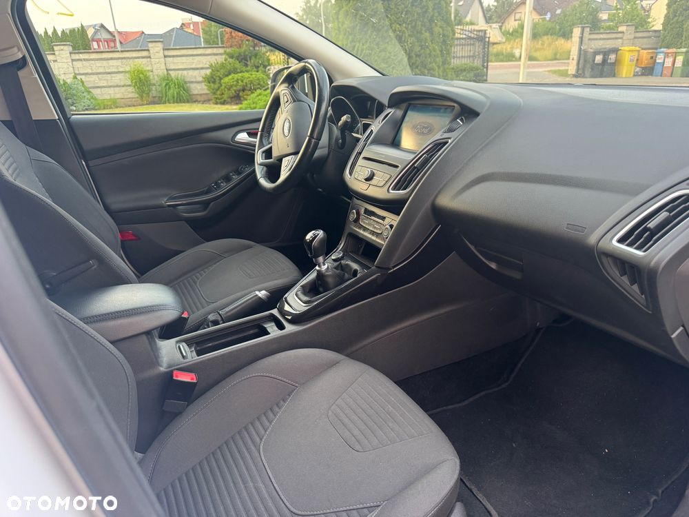 Ford Focus 1.0 EcoBoost Titanium - 9