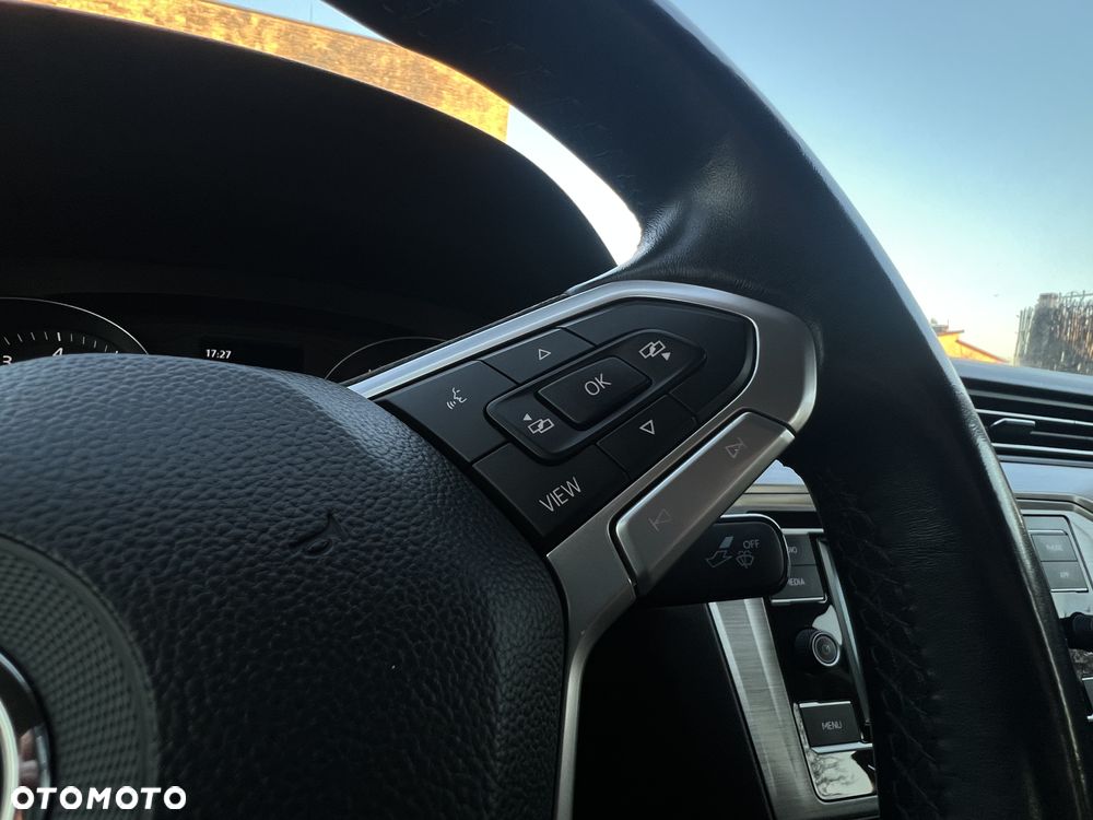 Volkswagen Passat 1.5 TSI EVO Essence - 23