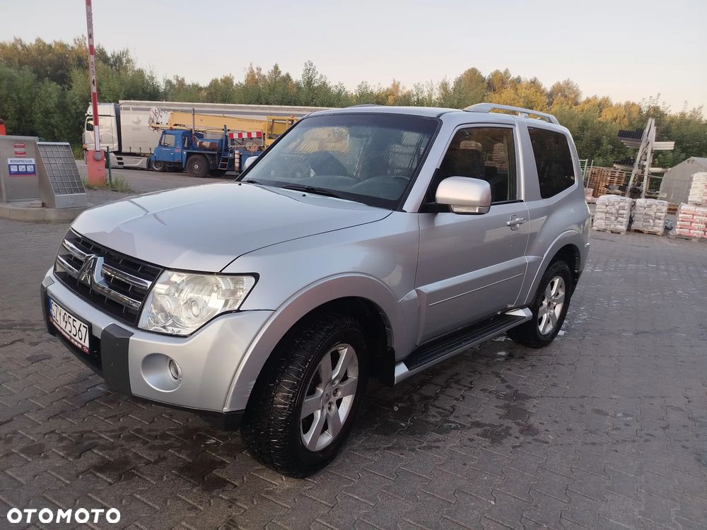 Mitsubishi Pajero - 6