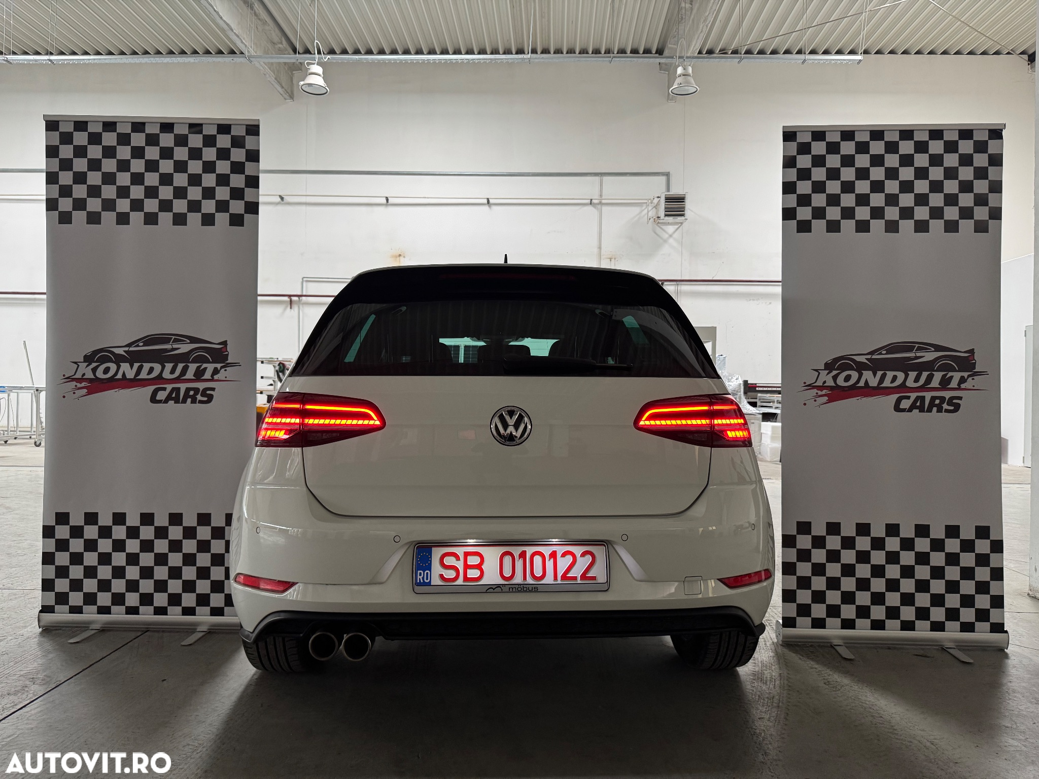 Volkswagen Golf 1.4 GTE Plug-In-Hybrid DSG - 4