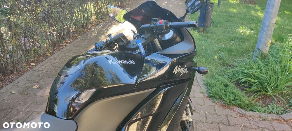 Kawasaki Ninja 250R - 8