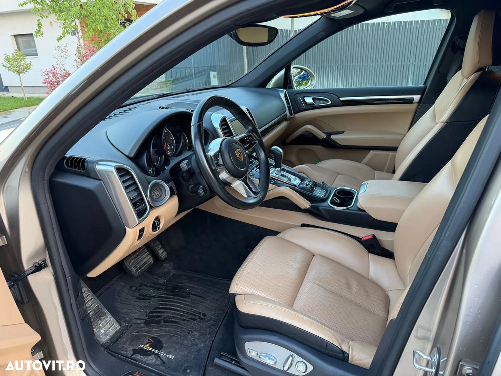 Porsche Cayenne 3.0 L - 11