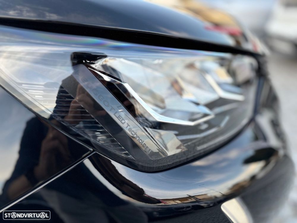 Peugeot e-2008 50 kWh Allure Pack - 13