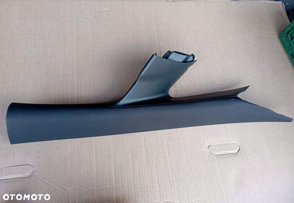 OPEL ASTRA J GTC OSŁONA SŁUPKA PRZÓD PRAWA PRZEDNIA CZARNA 13259125 - 1