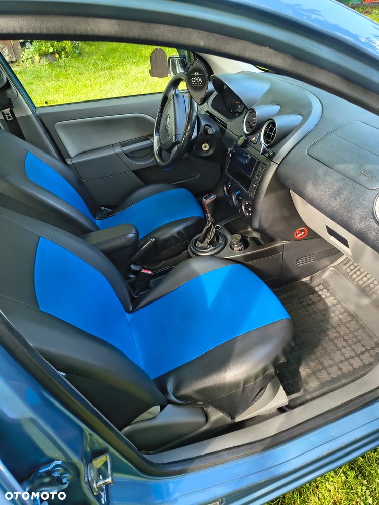 Ford Fiesta - 11