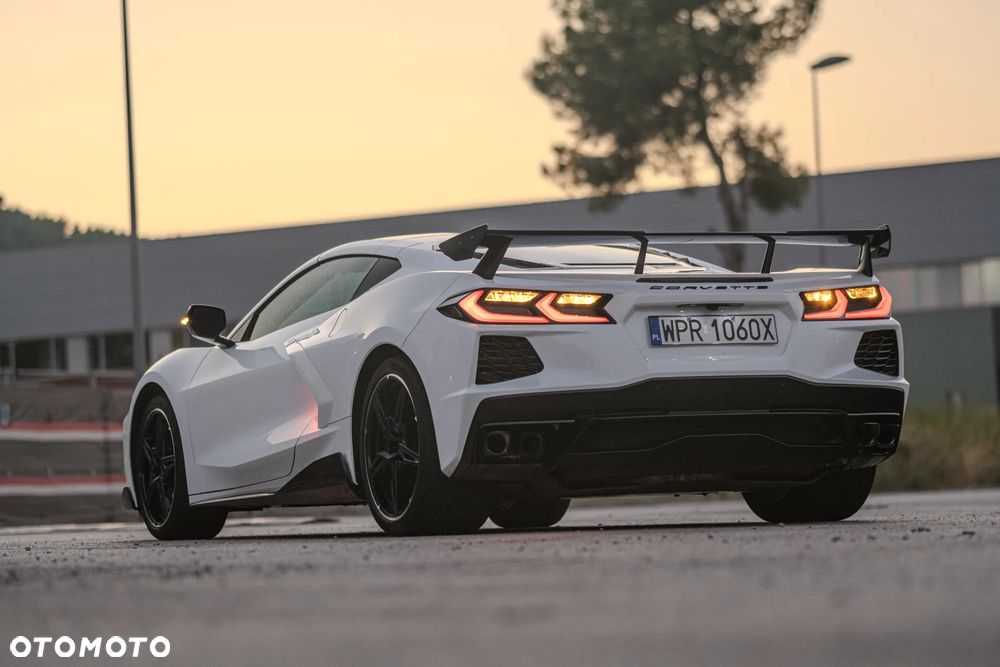 Chevrolet Corvette - 6
