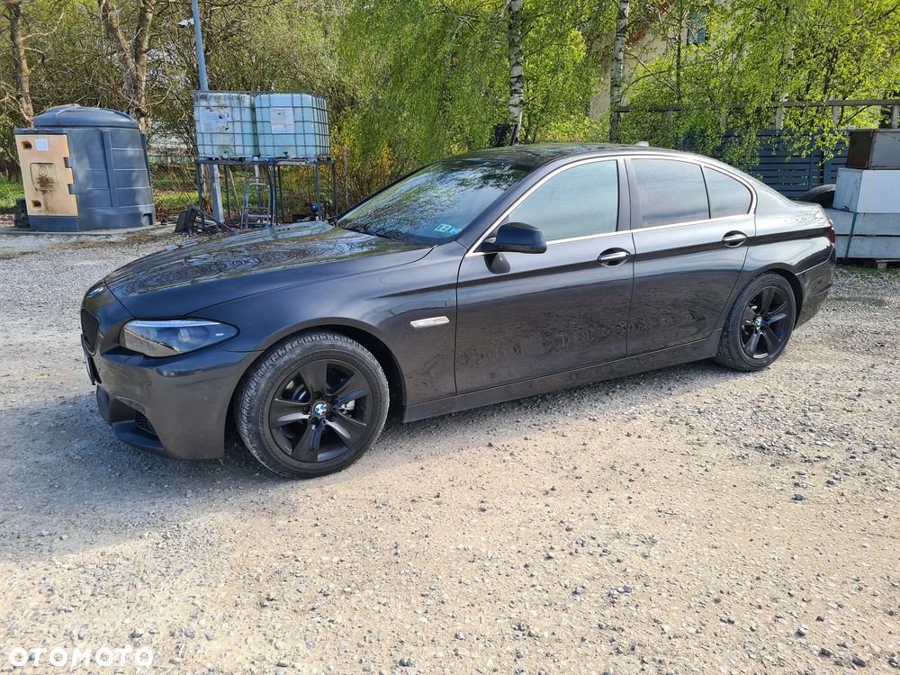 BMW Seria 5 528i xDrive Sport-Aut - 3
