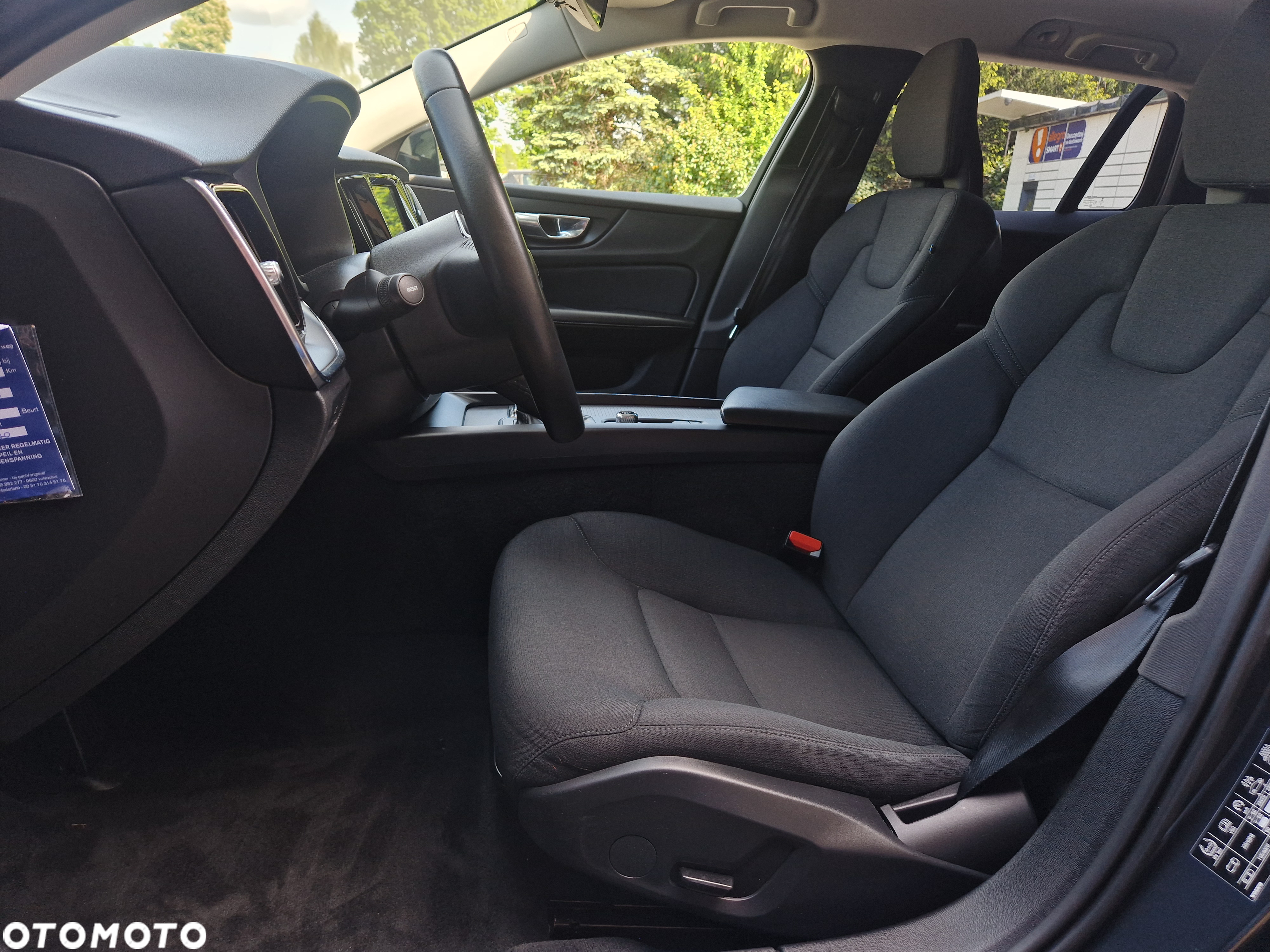 Volvo V60 B4 B Geartronic Momentum - 33