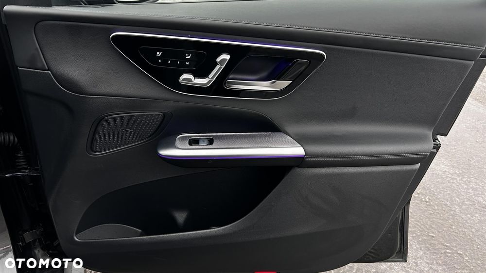 Mercedes-Benz GLC - 25