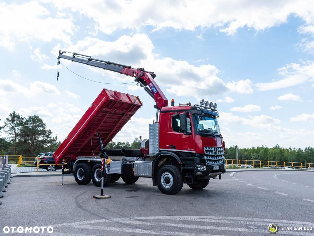 Mercedes-Benz AROCS 3345 6x6 HMF 3220 K hds Żuraw wywrotka - 6