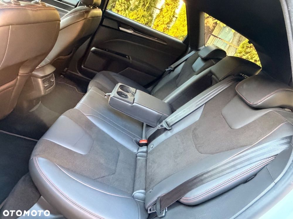 Ford Mondeo - 23