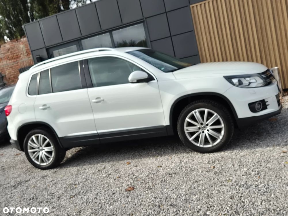 Volkswagen Tiguan 2.0 TDI DPF 4Motion BlueMotion Technology Exclusive - 16