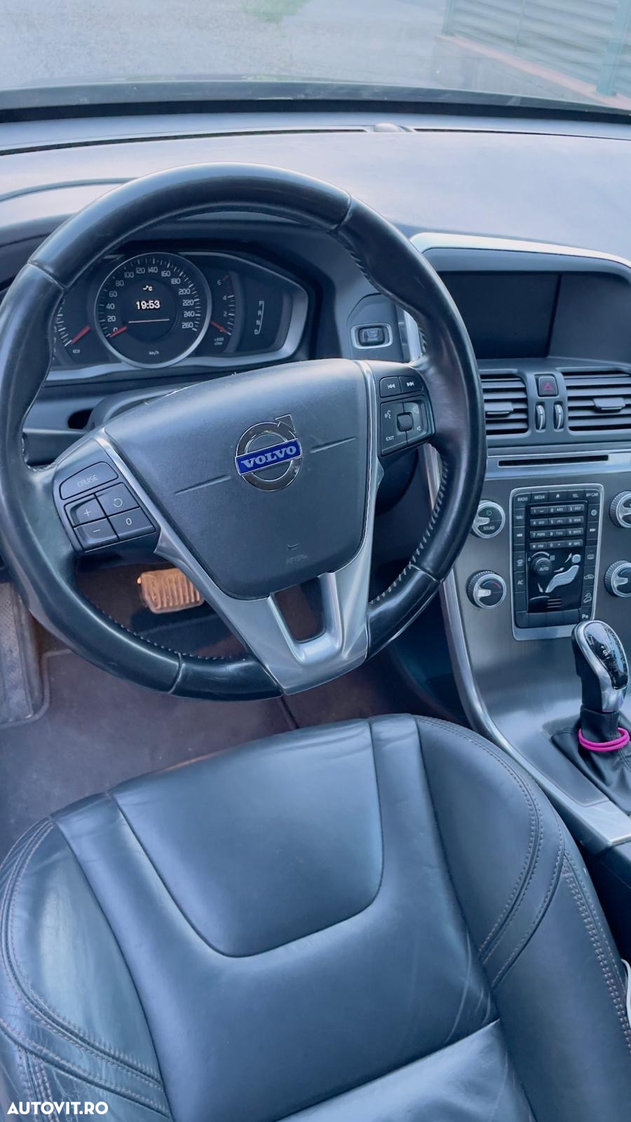 Volvo XC 60 - 4