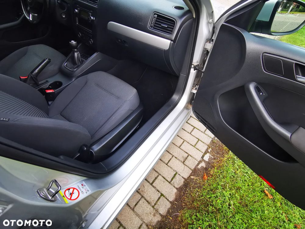 Volkswagen Jetta 2011 photo 4