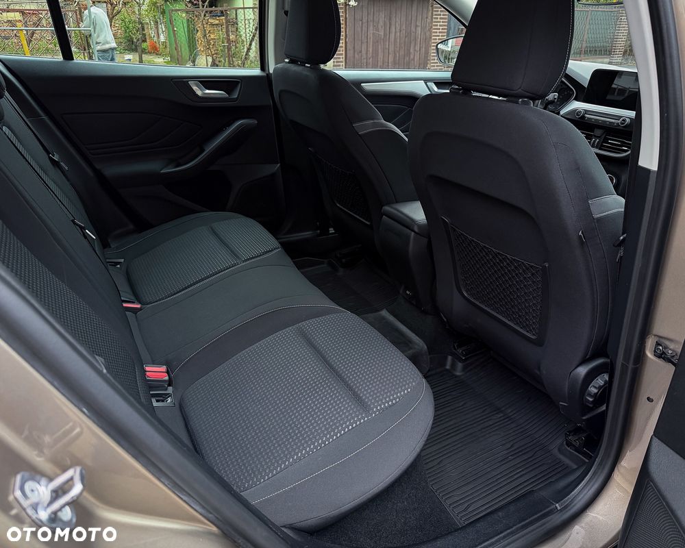 Ford Focus 1.0 EcoBoost Trend Edition Business - 19