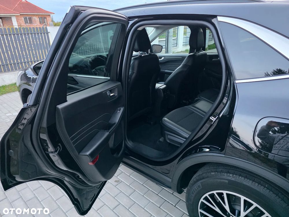 Ford Kuga - 11