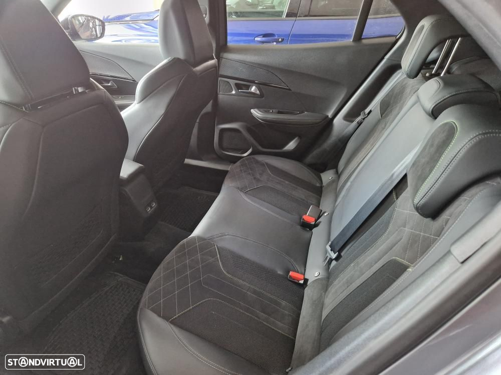 Peugeot 2008 1.2 PureTech GT Pack EAT8 - 22