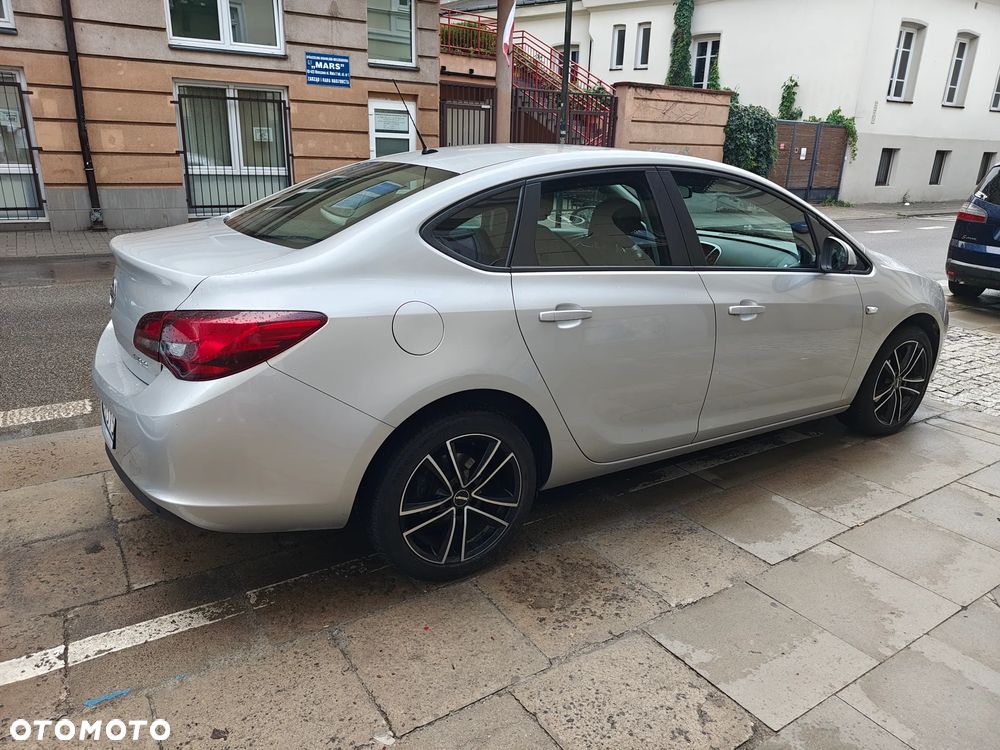 Opel Astra 1.4 Turbo Edition - 7