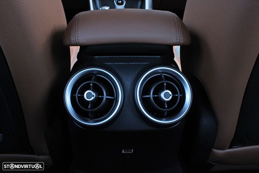 Alfa Romeo Giulia 2.2 D Super AT8 - 17