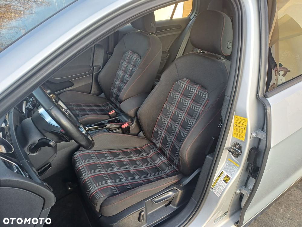 Volkswagen Golf GTI BlueMotion Technology DSG - 10