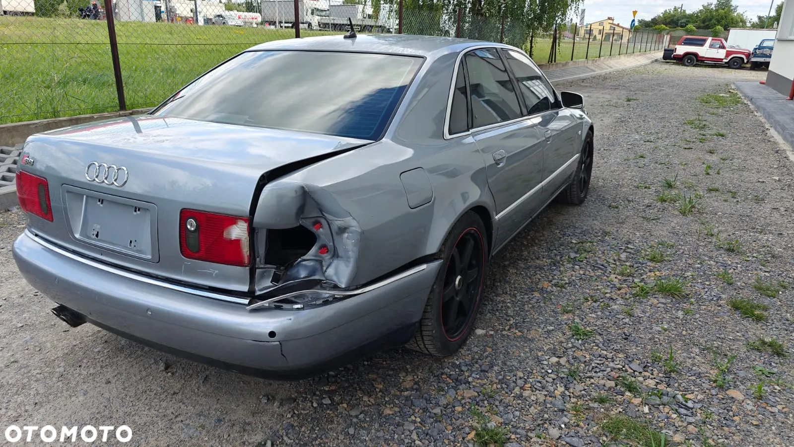 Audi A8 - 8