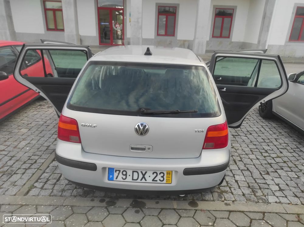 VW Golf 1.9 TDi Highline - 6