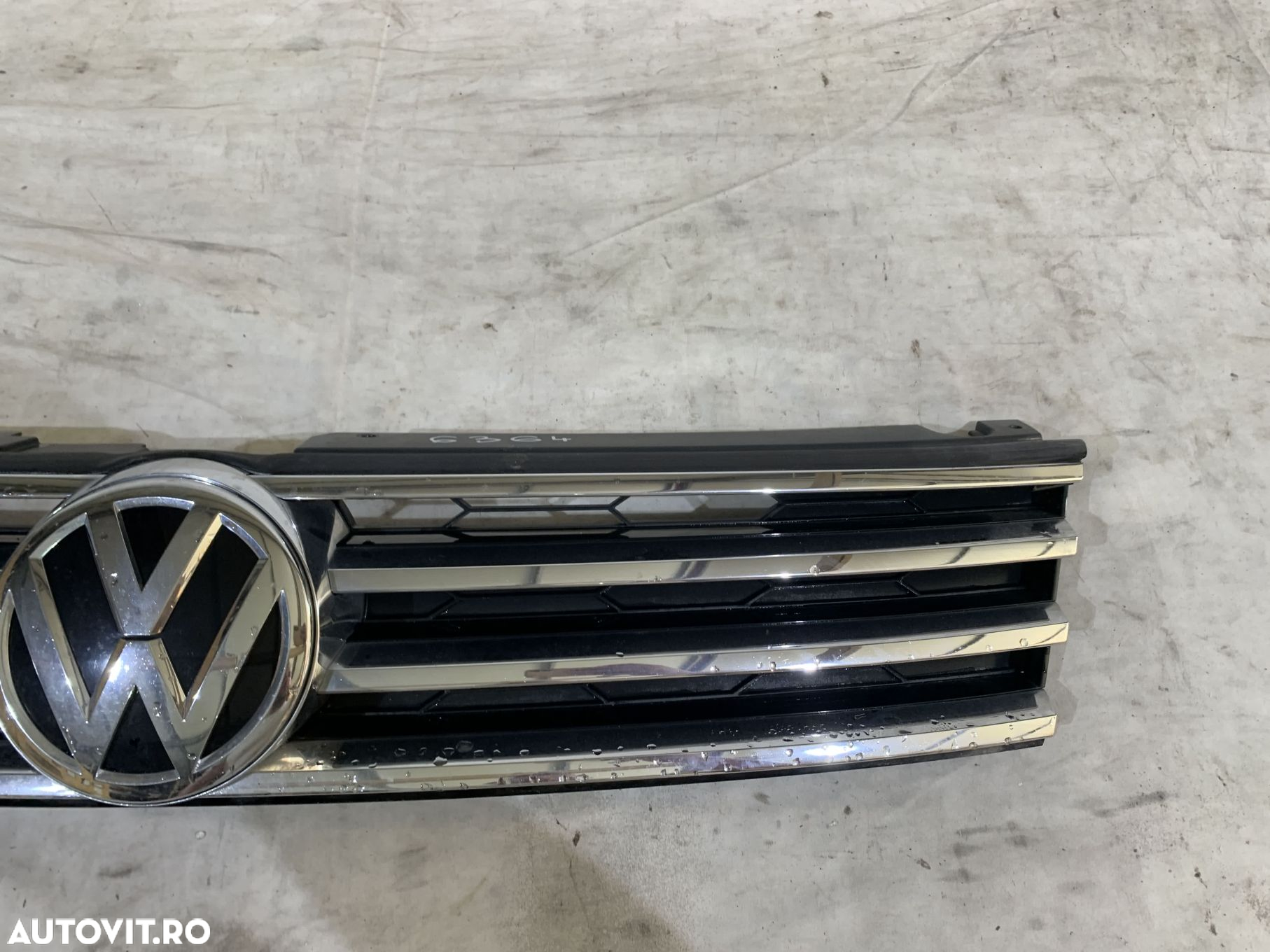 Grila radiator, VW Touareg, 2015, 2016, 2017, 2018, cod origine OE 7P6853651L. - 2