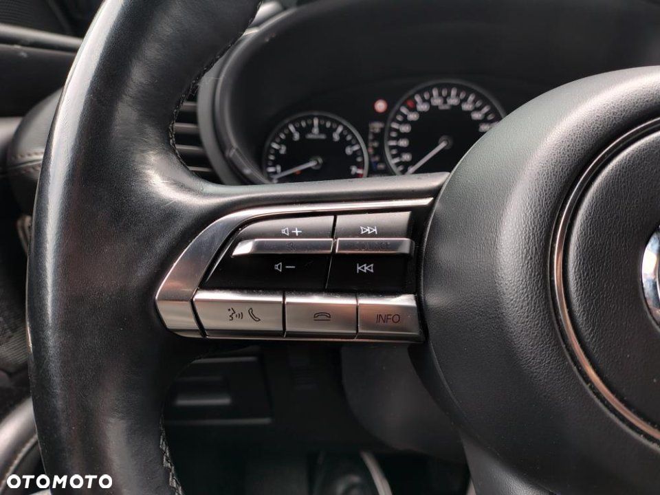 Mazda 3 e-SKYACTIV-X 186 M HYBRID CENTRE-LINE - 14