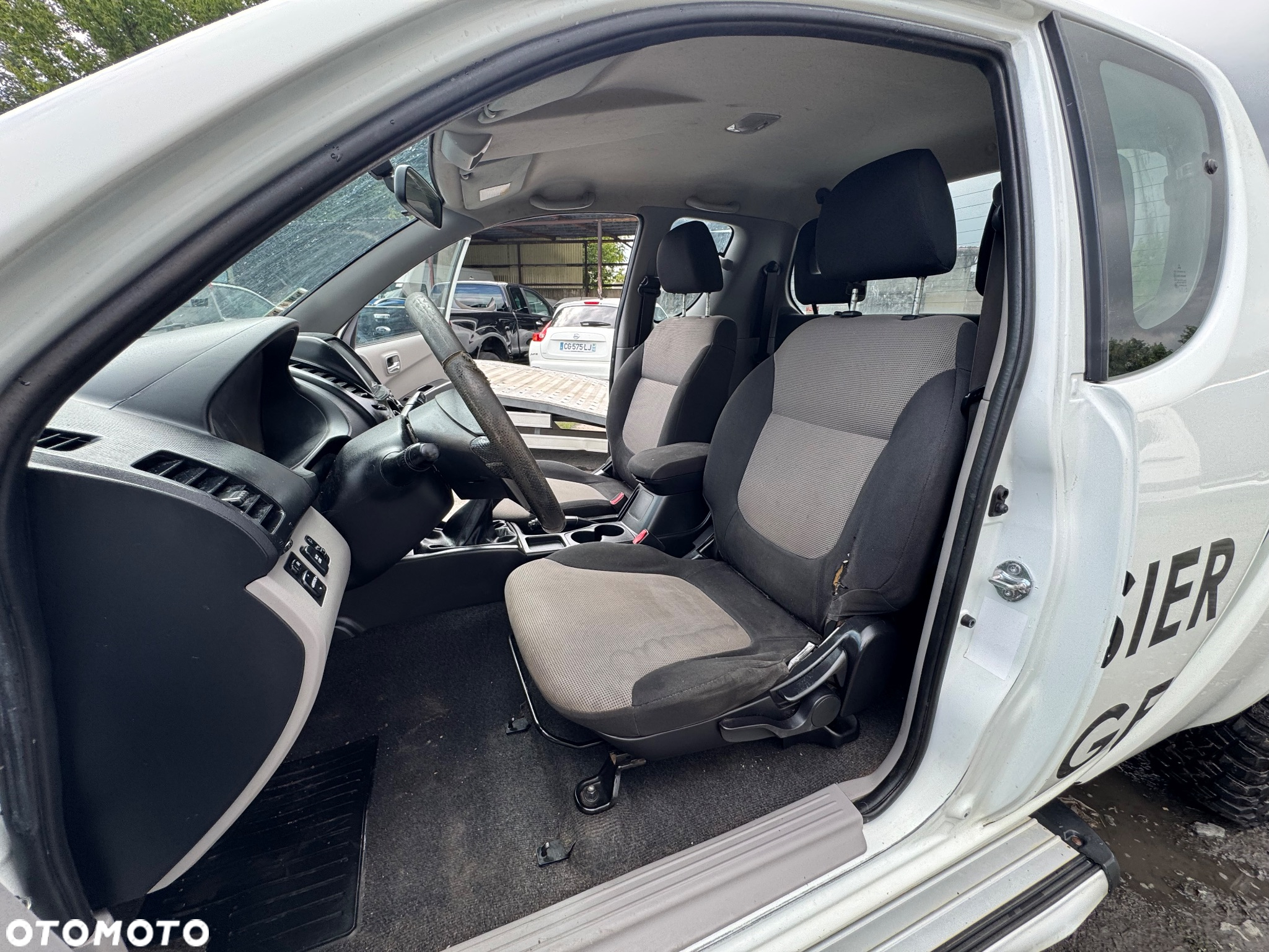 Mitsubishi L200 - 11