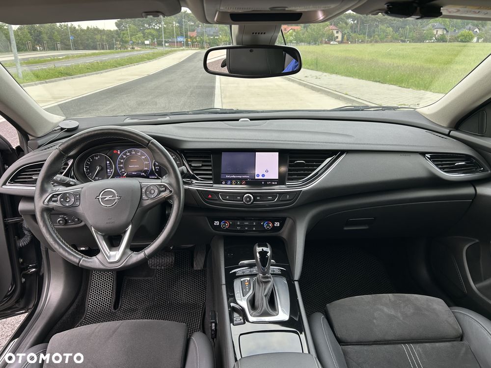 Opel Insignia - 10