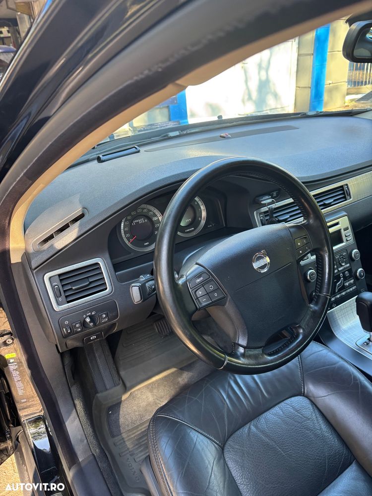 Volvo XC 70 3.2 AWD Aut. Momentum - 8