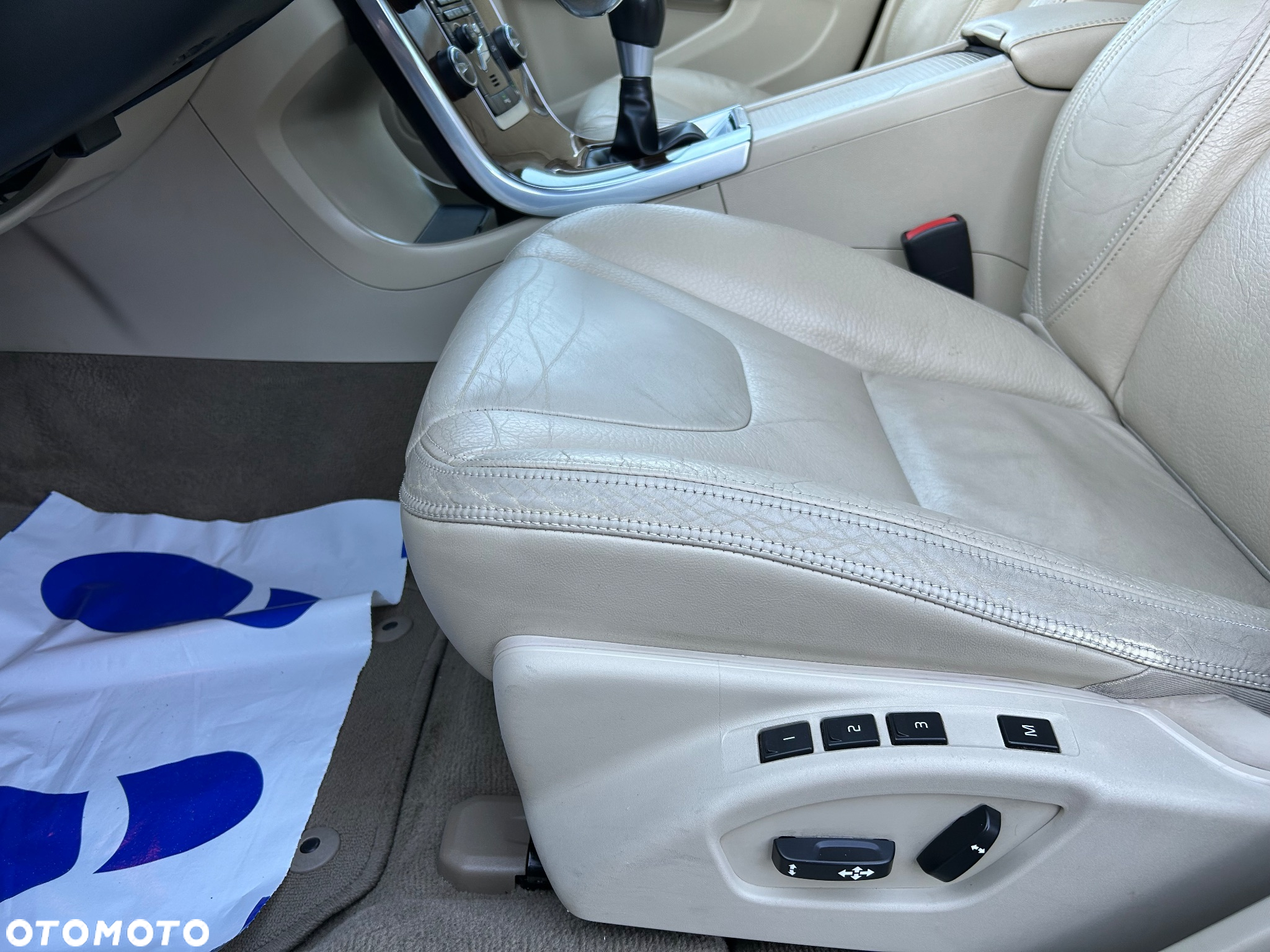 Volvo V60 D2 Summum - 14