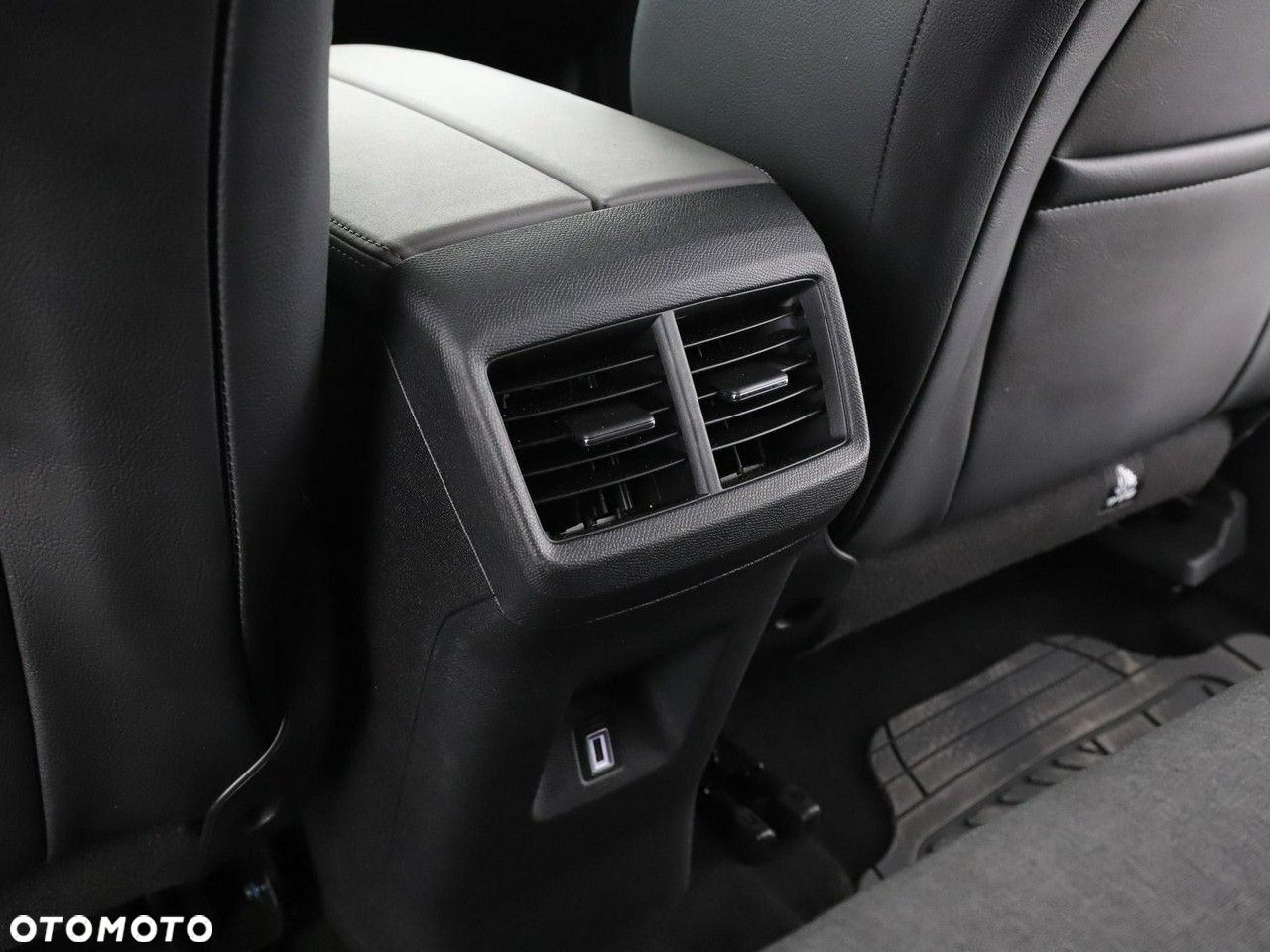 Citroën C5 Aircross 1.6 PHEV 225 Shine Pack EAT8 - 39