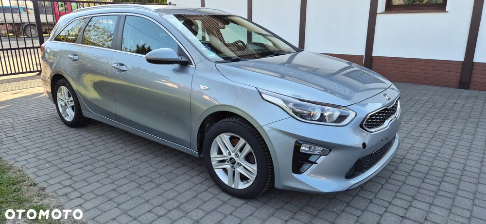 Kia Ceed 1.6 CRDi DCT Vision - 2