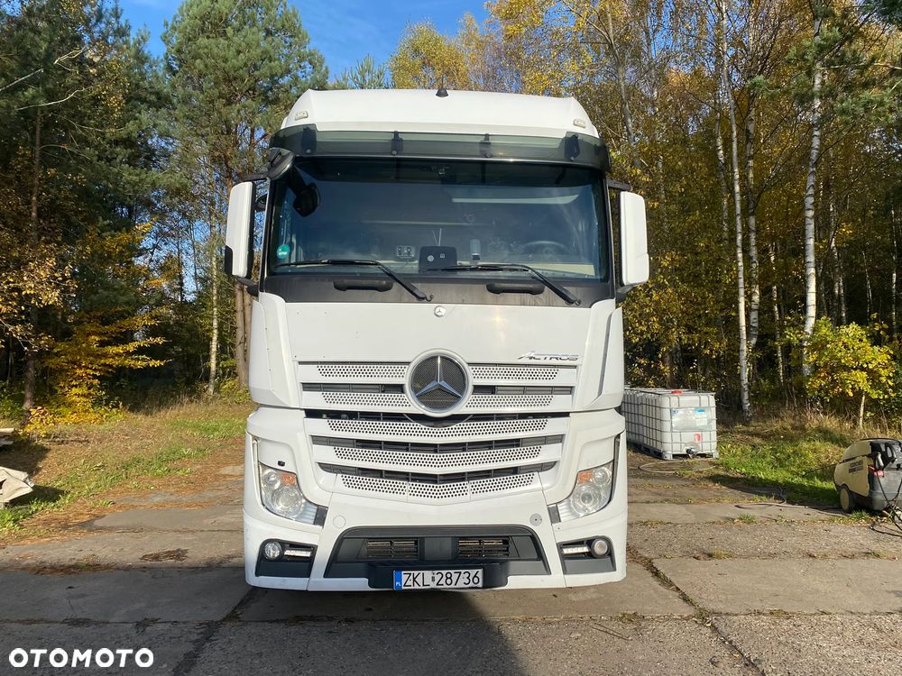 Mercedes-Benz actros - 1