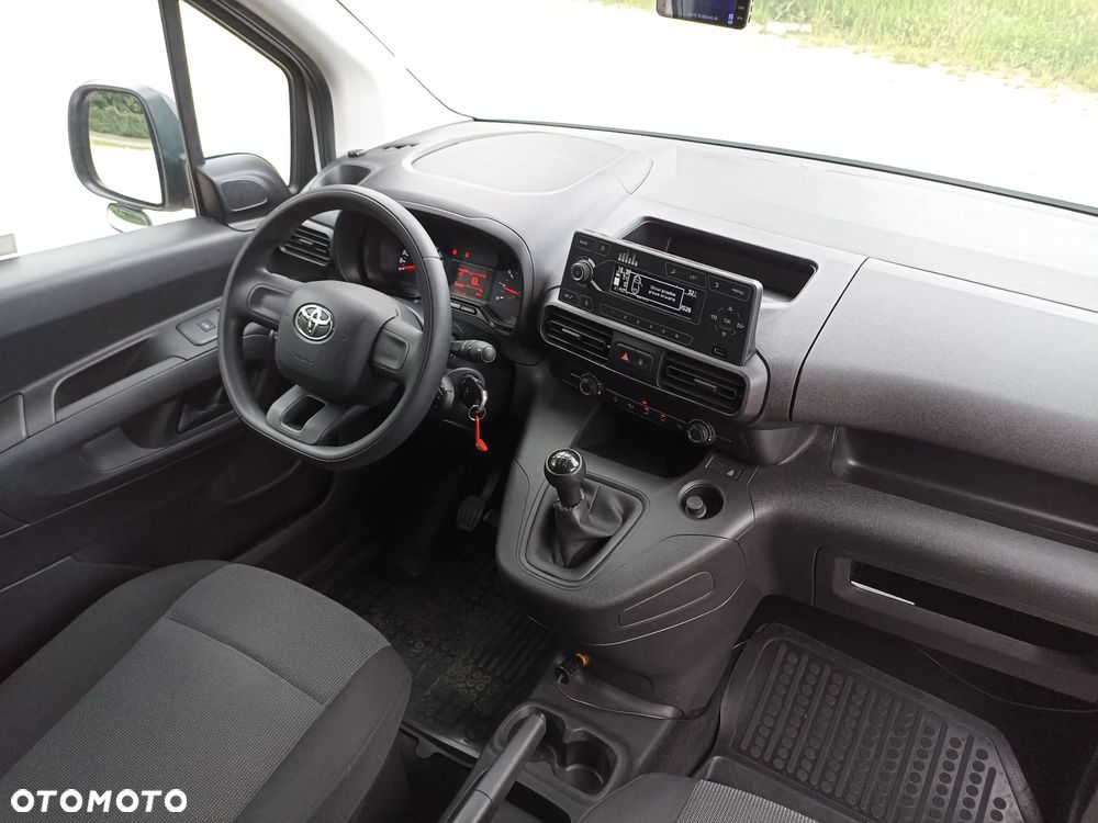 Toyota Proace City - 17