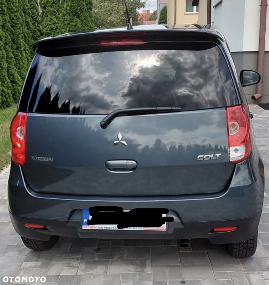 Mitsubishi Colt - 3