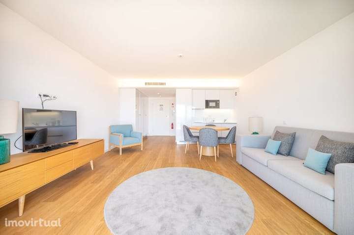 T0 Luxo em Empreendimento com Vista Mar Lugar de Garagem Arrecadação - Grande imagem: 3/10