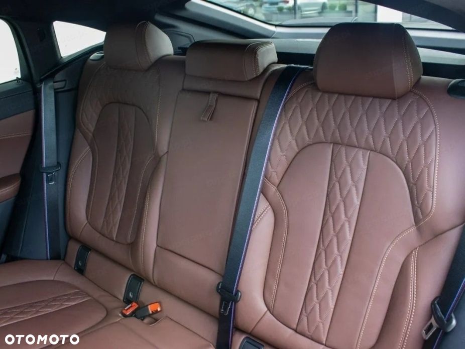 BMW X6 xDrive40d mHEV sport - 13
