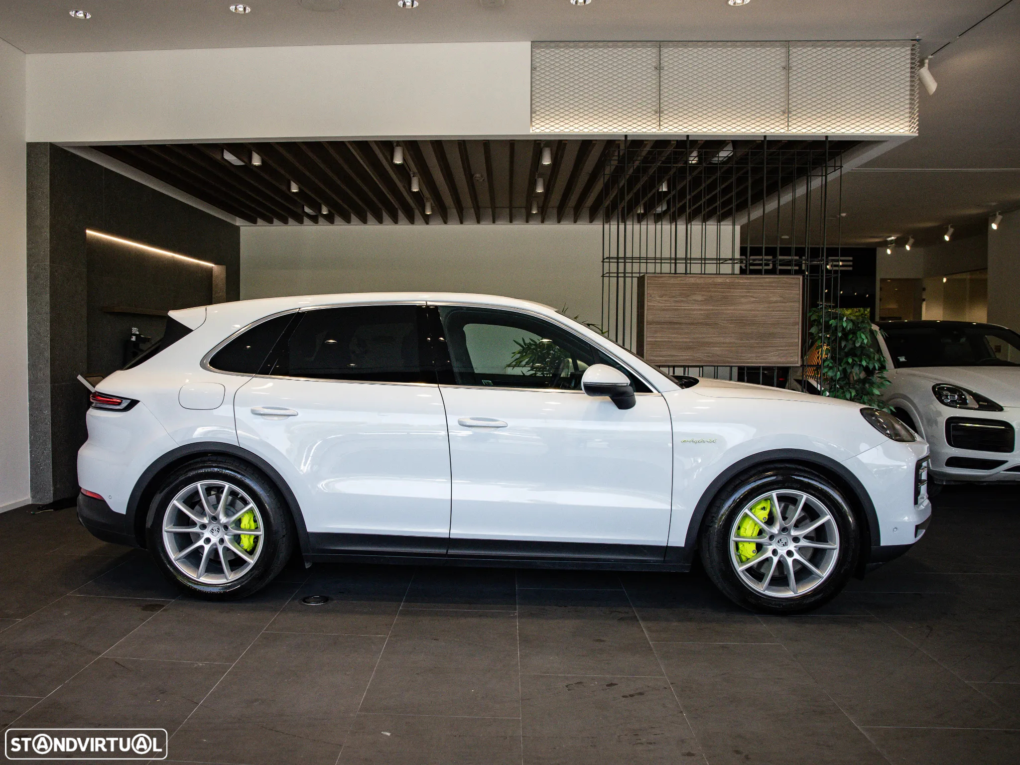 Porsche Cayenne E-Hybrid - 2