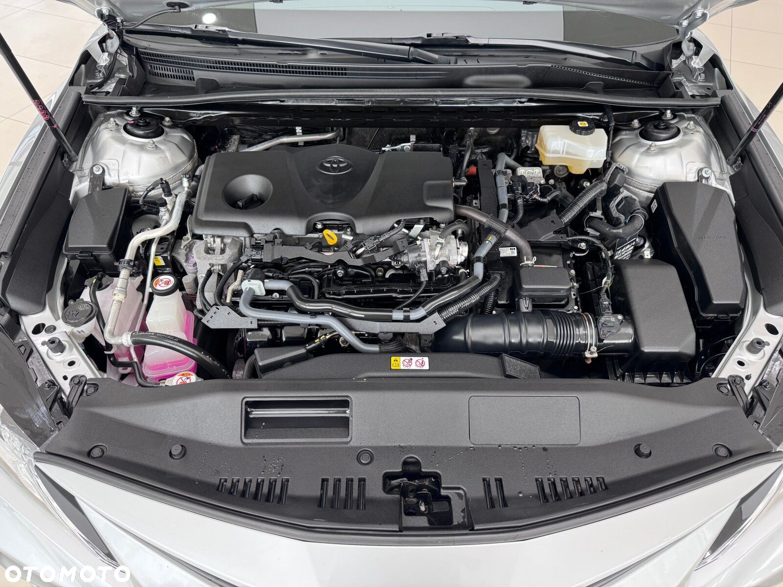 Toyota Camry - 19